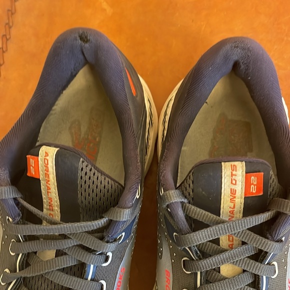 Brooks Athletic Shoes - Picture 8 of 8